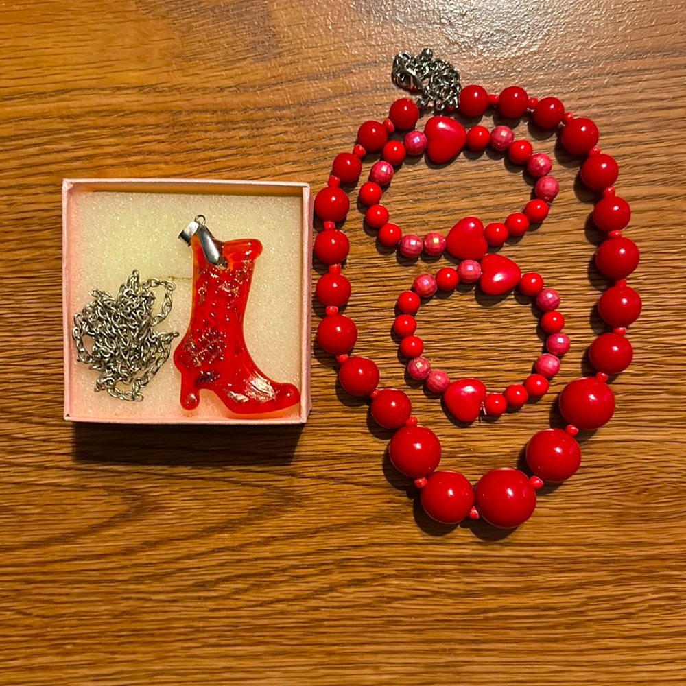 4 pc necklaces and bracelets.